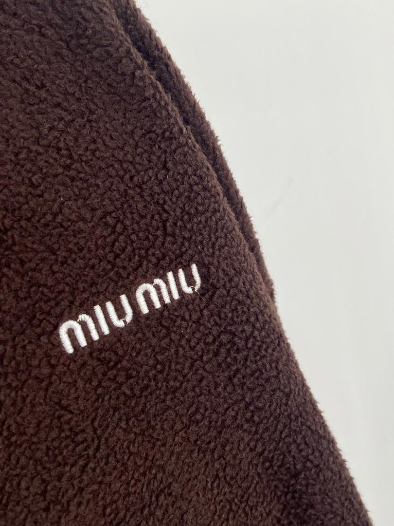 MM Women’s Zip-Up Jacket