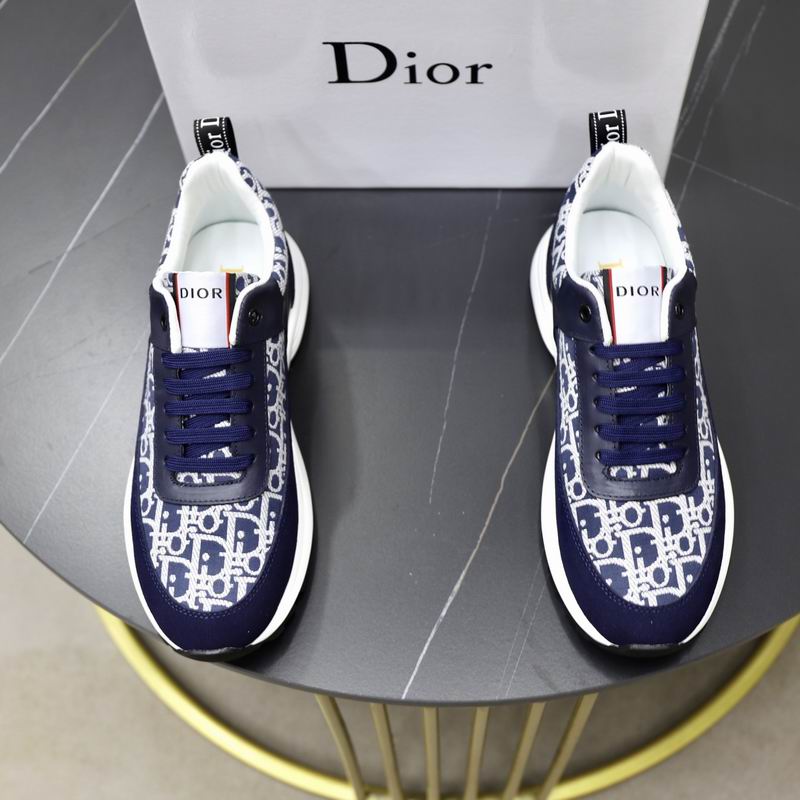 Premium Pattern Runner Sneakers